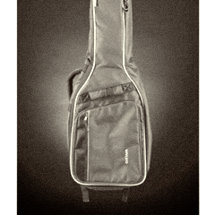 Funda de guitarra acolchada de marca GEWA en blanco y negro